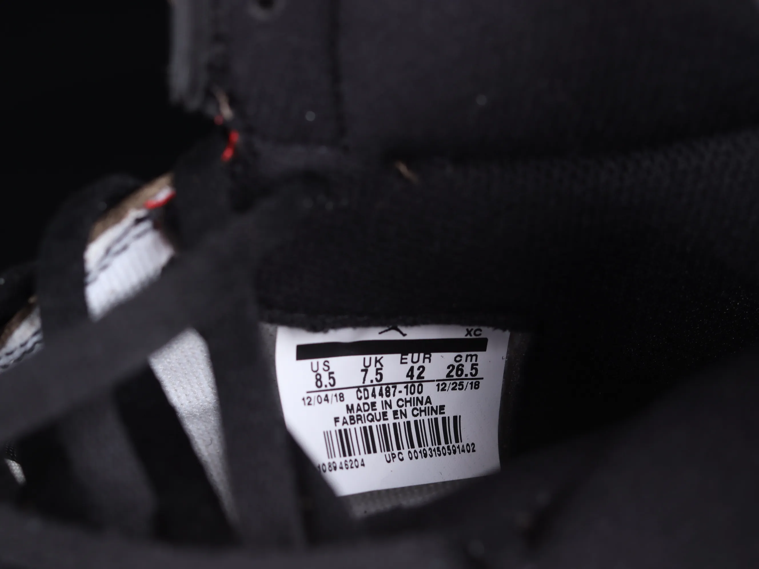 All Categories Air Jordan Jordan Series Basketball Shoes Air Jordan 1 High OG Version Travis Scott x Air Jordan 1 High OG AJ1 Reverse Hook Limited Edition CD4487-100
